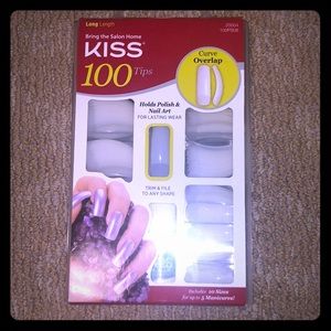 Kiss 100 nail tips + bonus tips